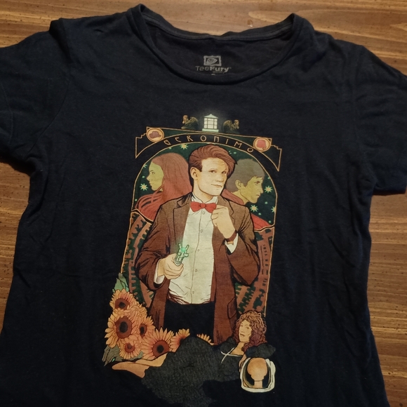 DOCTOR WHO T-SHIRT - Small // Eleventh Doctor BBC Fandom Matt Smith TV show - Picture 2 of 5